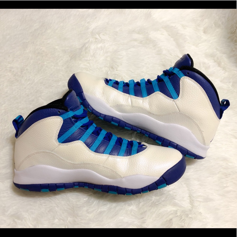 AIR JORDAN 10 Retro 'Charlotte Hornets' Sneakers. - Picture 4 of 10